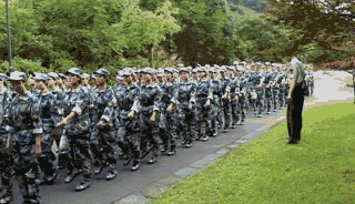 原地踏步大二.gif